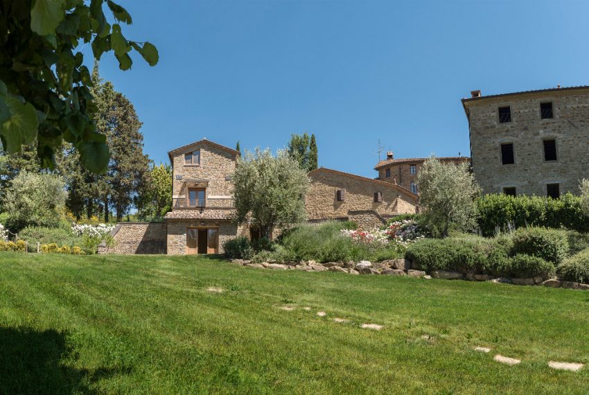 borgo-di-toppo_esterne_178pan